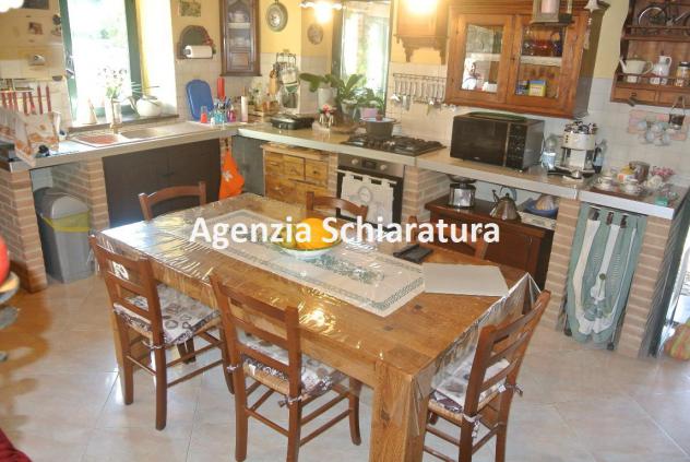 SANT'ANGELO IN LIZZOLA VENDESI CASOLARE STORICO CON SCOPERTO ESCLUSIVO - Foto 13