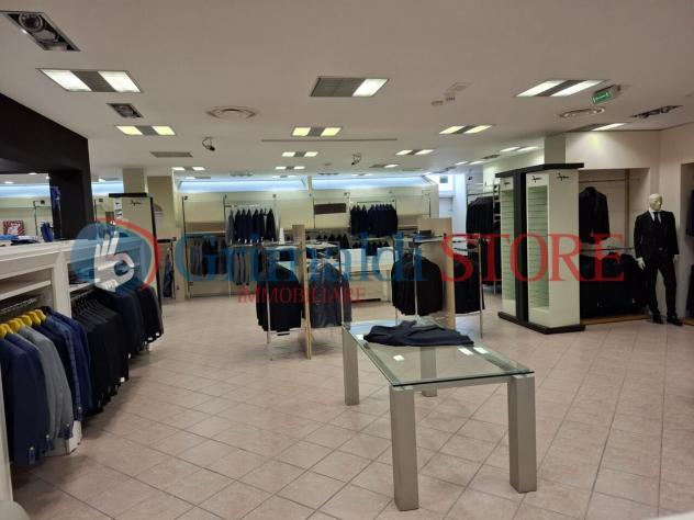1 Vetrina in vendita a Campi Salentina - Foto 4