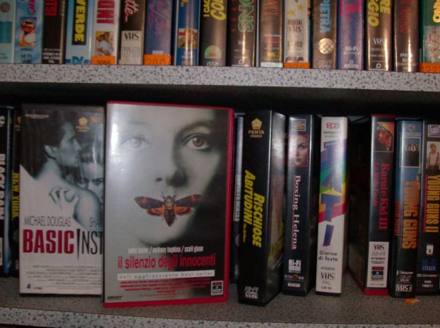 VENDO FILM in VHS NUOVI e USATI