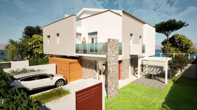TERRATETTO di 8 vani e di 137 mq (CAMAIORE) rif. 066/VE