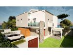 TERRATETTO di 8 vani e di 137 mq (CAMAIORE) rif. 066/VE