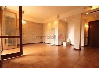 Cologno Monzese - AFFITASI 3 locali con box e cantina euro 1.200