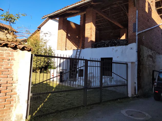 CASA INDIPENDENTE CON CORTILE E GIARDINO ESCLUSIVO - Foto 4