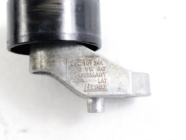 05C109244 SUPPORTO PULEGGIA TENDICINGHIA VOLKSWAGEN T-ROC 1.0 B 81KW 6M 5P (2023) RICAMBIO USATO - Foto 4