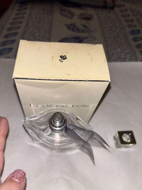 FLACONE VUOTO E SCATOLA DEL PROFUMO ORIGINALE MARCA LANCÔME LA VIE EST BELLE” - Foto 10