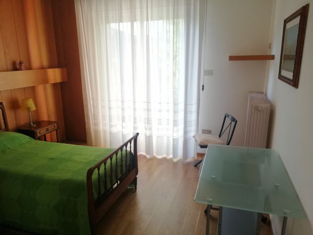 Offro camera singola in affitto - Foto 4