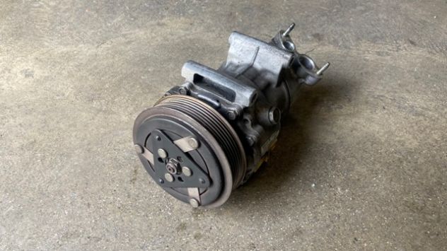 Compressore climatizzatore Citroen C3 1.4HDI del 2006 (9655191680) - Foto 2