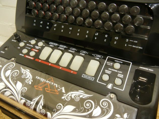 fisarmonica Roland FR-8X rossa daitona - Foto 3