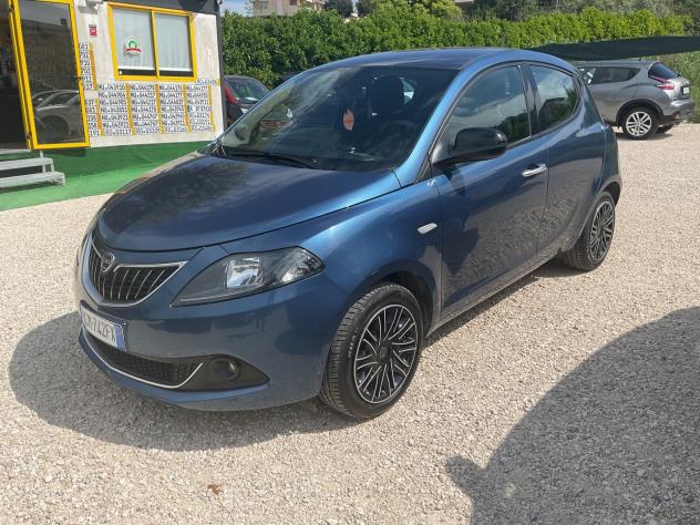 Lancia Ypsilon 1.0 FireFly 5 porte S&S Hybrid Ecochic Silver - Foto 2