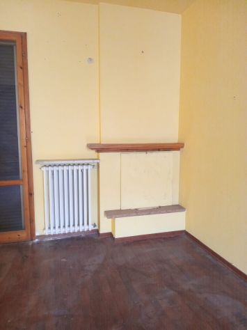 PORZIONE INDIPENDENTE CON GARAGE E GIARDINO - Foto 2