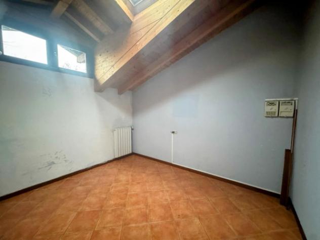 Appartamento di 82 m² con 3 locali in vendita a Lozza - Foto 16