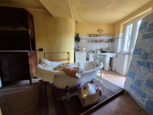 Immobile in asta di 77 m² in vendita a Varese Ligure - Foto 2