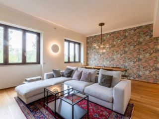 Appartamento di 120 m² con 5 locali in affitto a Milano