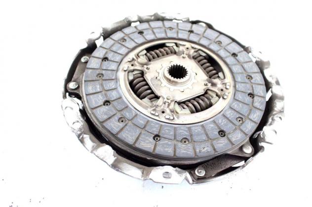 3125052250 KIT FRIZIONE CON SPINGIDISCO SUBARU TREZIA 1.4 D 66KW AUT 5P (2011) RICAMBIO USATO 3121052100