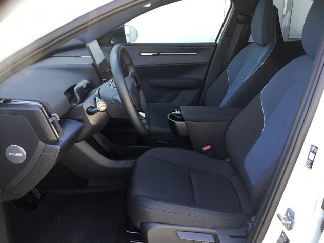 Volvo EX30 P5 Single Motor Plus *SENZA OBBLIGO DI FINANZIAMENTO* - Foto 9