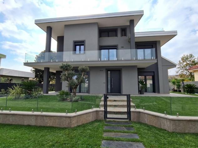 Villa in Via San Liberatore