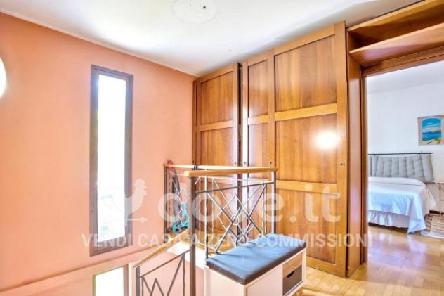 Villa di 210 m² con 4 locali in vendita a Porto Valtravaglia - Foto 20