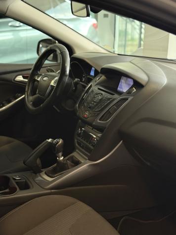 Ford Focus 1.6 TDCi 115 CV Titanium - Foto 8