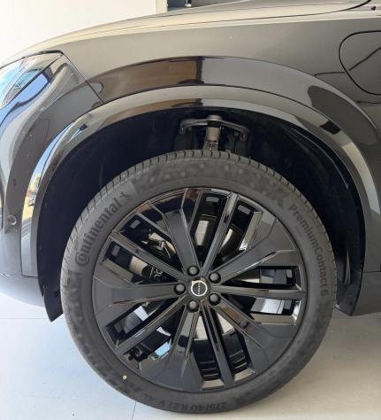Volvo XC90 Plug-In Hybrid T8 AWD plug-in 7p Ultra Black Edition - Foto 3