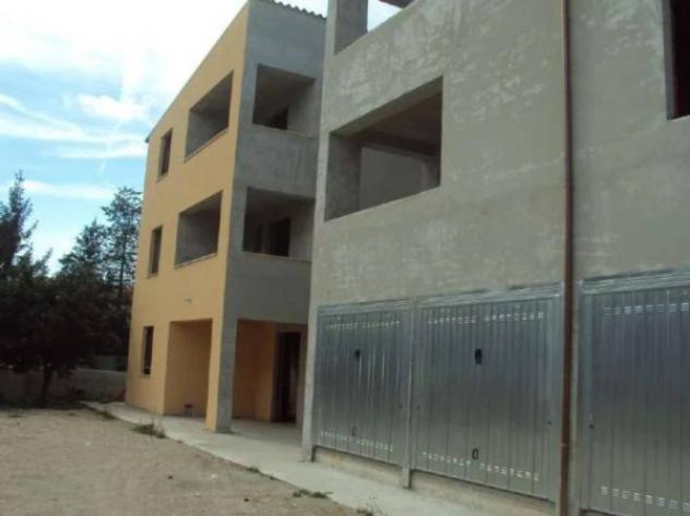 Immobile in asta di 111 m², box auto in vendita a Trevi - Foto 2