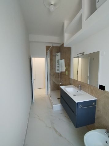 RISTRUTTURAZIONE BAGNI 9900,00 IVA inclusa - Foto 4