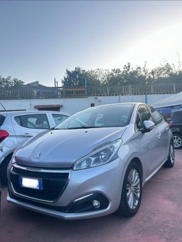Peugeot 208 PureTech 82 5p. GPL Allure