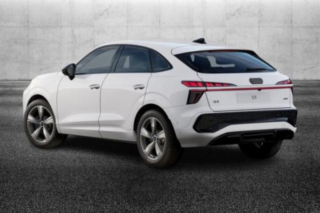 AUDI Q3 SPB TFSI 195 kW S tronic quattro S Line edition rif. 23757656 - Foto 2