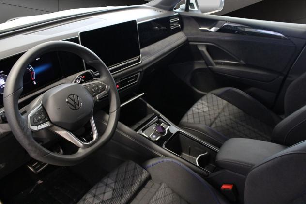 Volkswagen Tiguan 1.5 eTSI 110KW ACT R-Line DSG #Cerchi20 - Foto 10