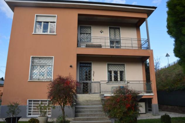 Villa di 200 m² con 3 locali e box auto doppio in vendita a Gallarate