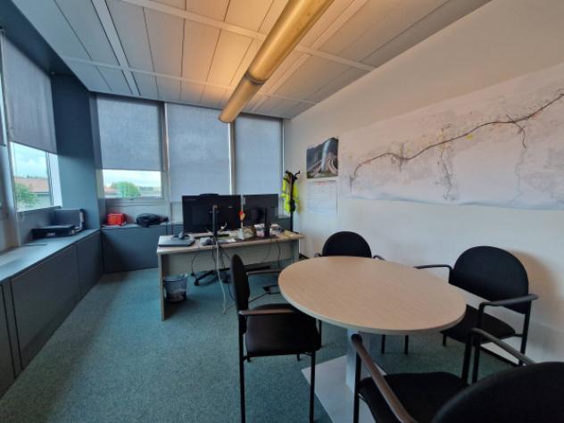 Immobile di 455 m² con più di 5 locali in affitto a Limbiate - Foto 15