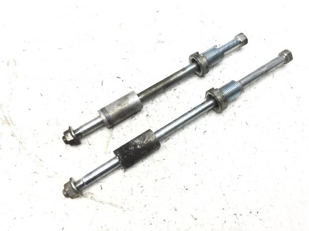 HONDA CBR XX 1100 COPPIA PERNI TELAIO COIN DISTANZIALI E BULLONI 2001 2006
