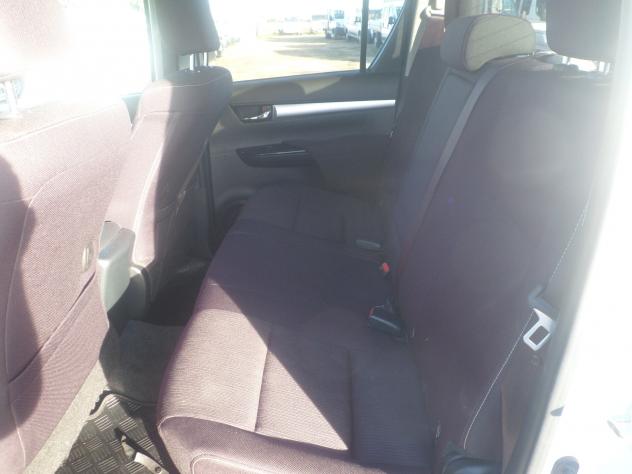 Toyota Hilux 2.4 D-4D A/T 4WD 4 porte Double Cab Lounge - Foto 8