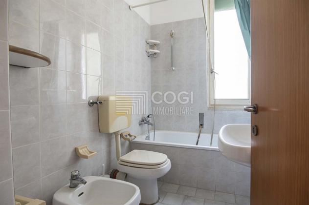 Appartamento con balcone e garage libero ed abitabile - Foto 10