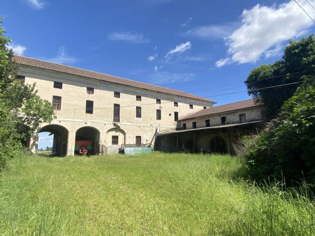 Casale in vendita a Garbagna Novarese