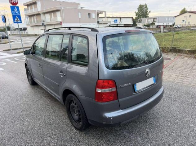 VOLKSWAGEN Touran Touran 2.0 tdi Trendline 140cv 7posti 6marce WRC A rif. 24176728 - Foto 6