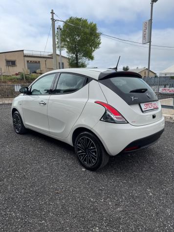 Lancia Ypsilon 1.0 FireFly 5 porte S&S Hybrid Gold Plus - Foto 2