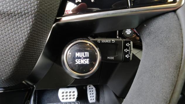 Renault Clio Clio 1.2 eco-g Evolution 120cv edc - Foto 6