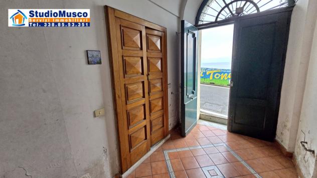 StudioMusco vende a Capri, su via Marina Grande, appartamento su due livelli. - Foto 4