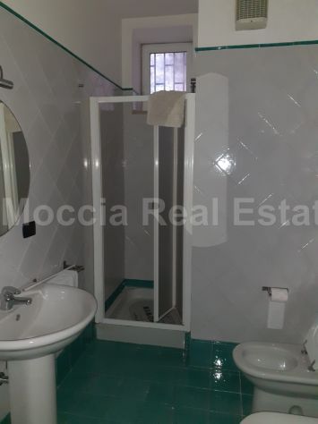 MOCCIA GRAZIOSO TRILOCALE ARREDATO IN PIENO CENTRO STORICO (LO) - Foto 5