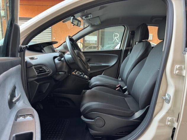 Lancia Ypsilon 1.3 MJT 16V 95 CV 5 porte - Euro 6 - Foto 9