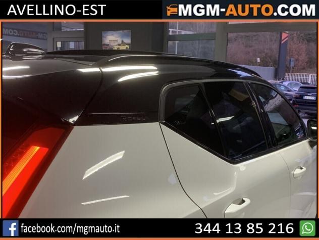 VOLVO XC40 D4 AWD Geartronic R-design - TETTO - Foto 9