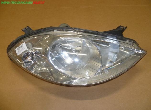 PROIETTORE D. MERCEDES Classe A (W169/C169)  Parti elettriche  Fanaleria  Proiettori  Proiettore ant. MERCEDES - Classe A - 01-10-2004 - 01-08-2012