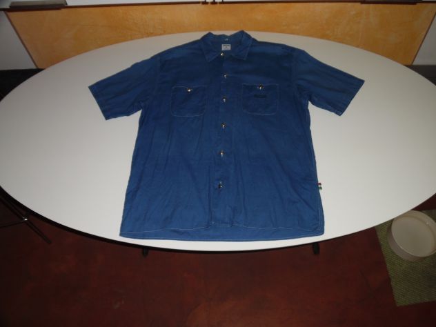 UNA CAMICIA NUOVA,DA UOMO,FIRMATA ORIGINALE MOSCHINO JEANS,TAGLIA L,A MEZZE MANI