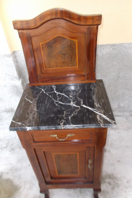 bel comodino con marmo fine '800 - Foto 2
