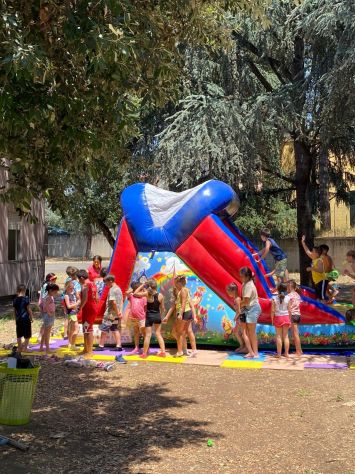 PARCO GIOCHI COMPLETO BAMBINI Playground Gonfiabile 6.500 - Foto 5