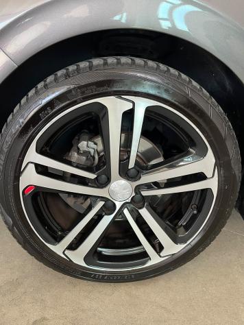 Peugeot 208 Turbo 110 3 porte GT Line - Foto 10