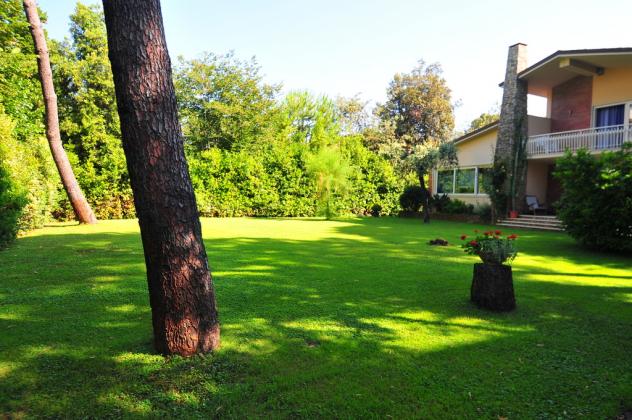 Villa in vendita a Tonfano - Pietrasanta 180 mq Rif: 1082817