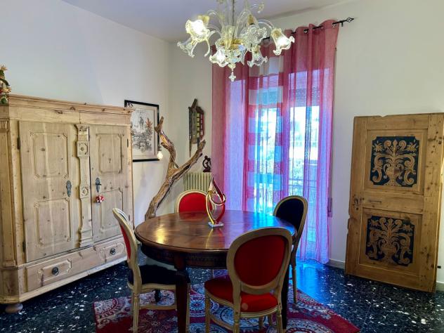 APPARTAMENTO di 4 vani e di 85 mq (ROMA) rif. ROMA