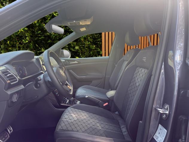 Volkswagen T-Cross 1.0 TSI 115 CV DSG R-Line - Foto 10