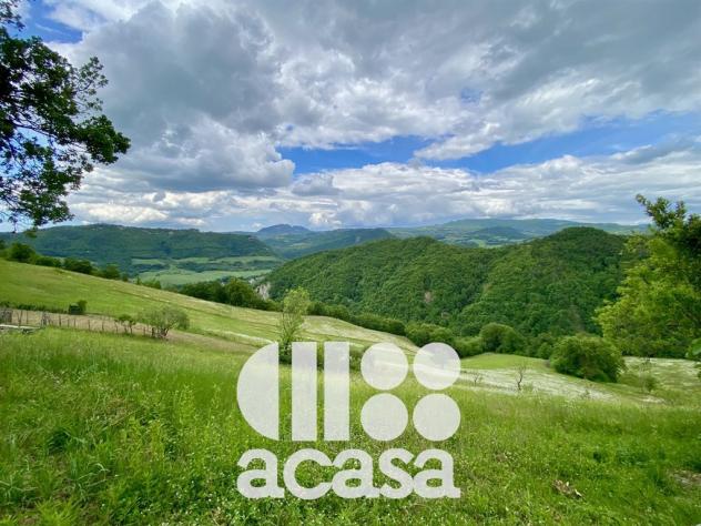 CASALE con CAPANNONI e TERRENO AGRICOLO - Foto 11